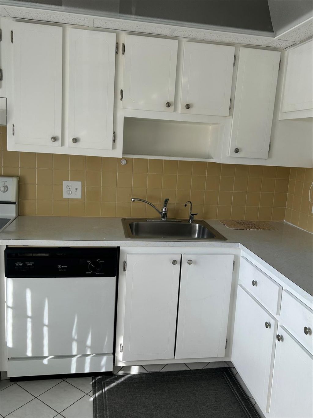 7807 Golf Circle Drive, Unit 205, Margate, FL 33063 Photo