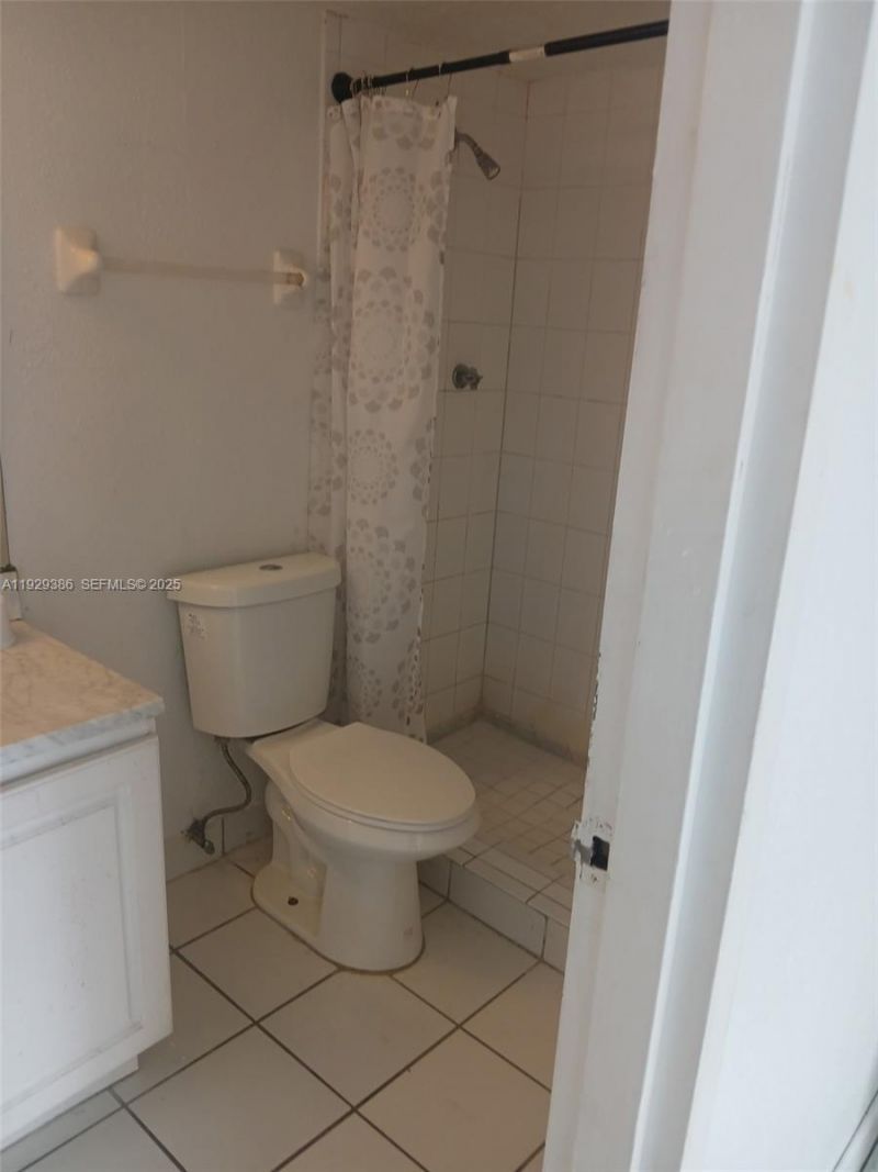 5100 SW 41st St, Unit 208, Pembroke Park, FL 33023 Photo