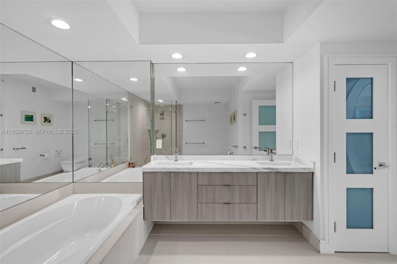 2831 N Ocean Blvd, Unit 602N, Fort Lauderdale, FL 33308 Photo