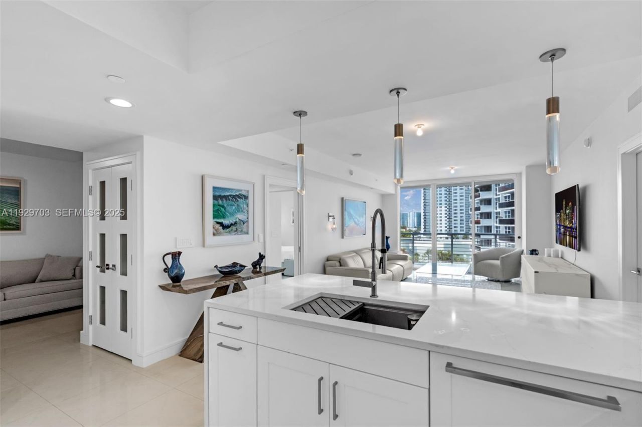 2831 N Ocean Blvd, Unit 602N, Fort Lauderdale, FL 33308 Photo