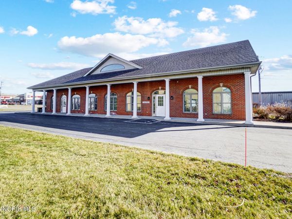 2135 Tiffin Avenue, Findlay, OH 45840