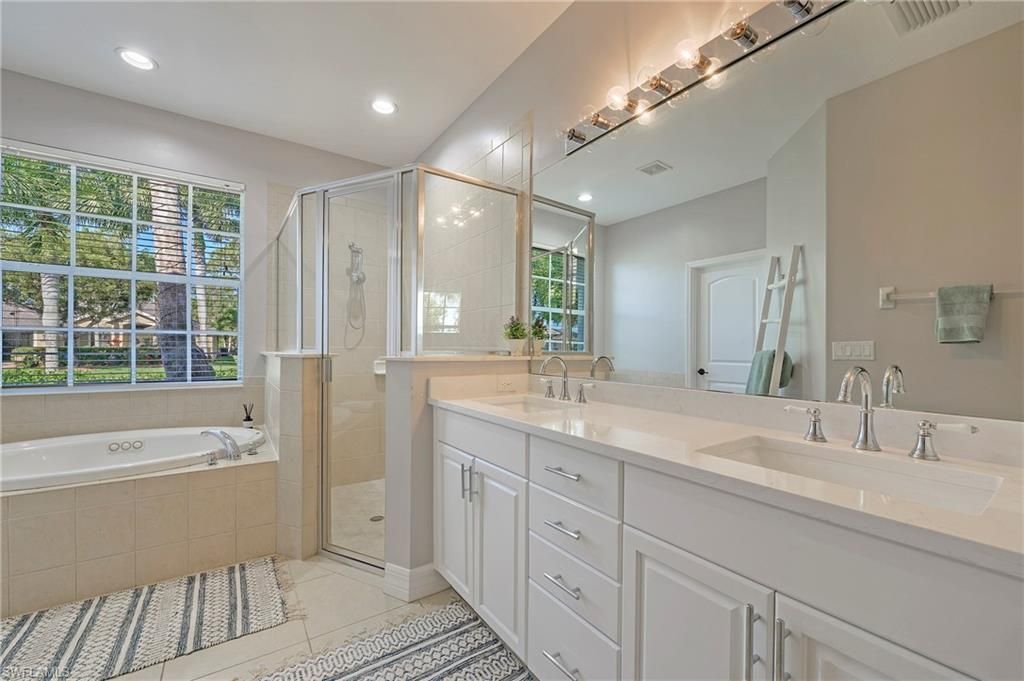 1020 Tivoli Ln, Naples, FL 34104 Photo