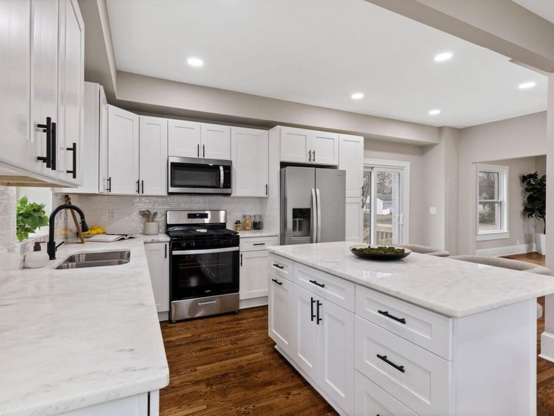 291 Sherborne Drive, Columbus, OH 43219 Photo 9