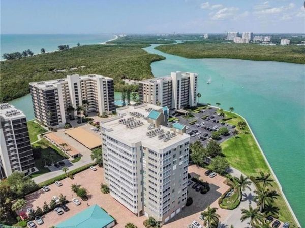 21 Bluebill AVE, Unit 403B, NAPLES, FL 34108