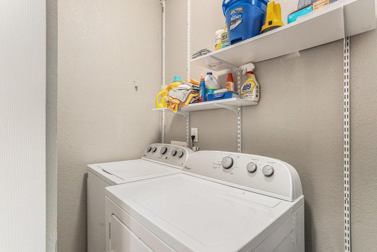 60 Fenwick Hall Allee 723 Photo 13