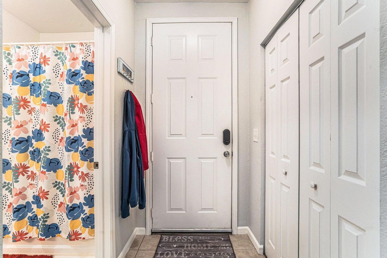 60 Fenwick Hall Allee 723 Photo 19