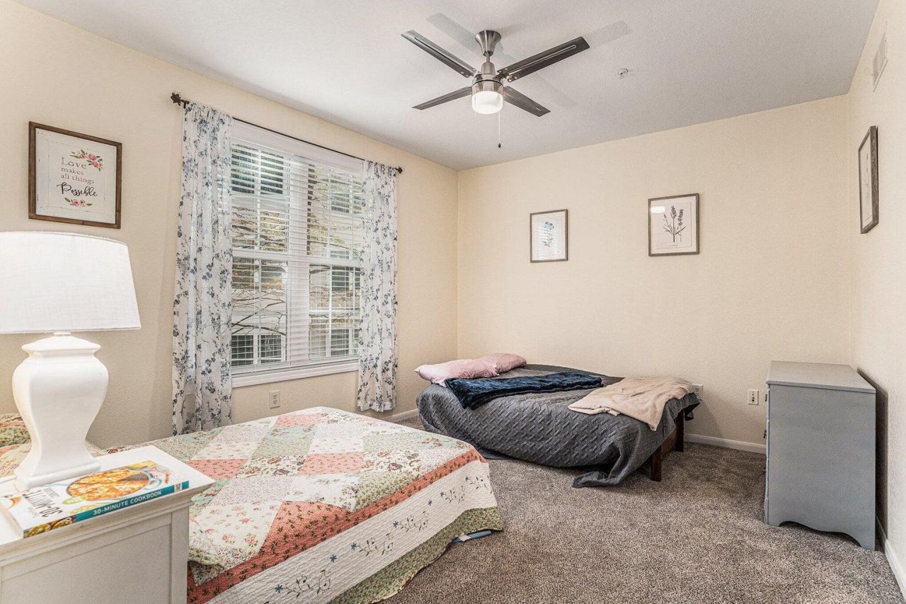 60 Fenwick Hall Allee 723 Photo 21