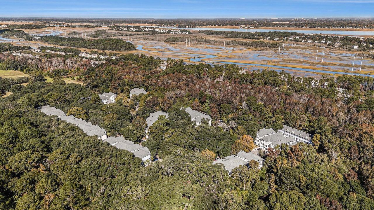 60 Fenwick Hall Allee 723 Photo 32