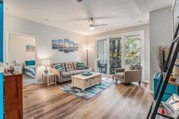 60 Fenwick Hall Allee 723 photo 4