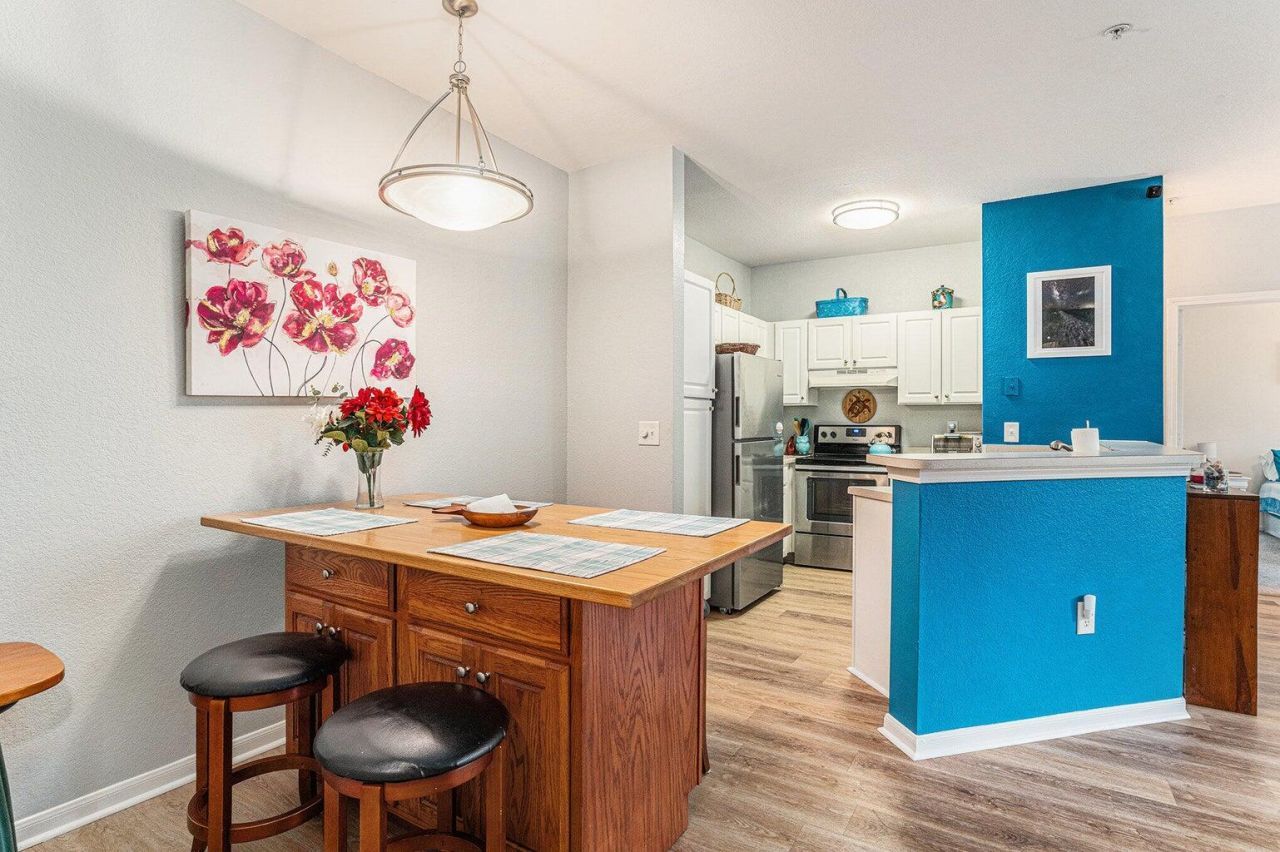 60 Fenwick Hall Allee 723 Photo 9