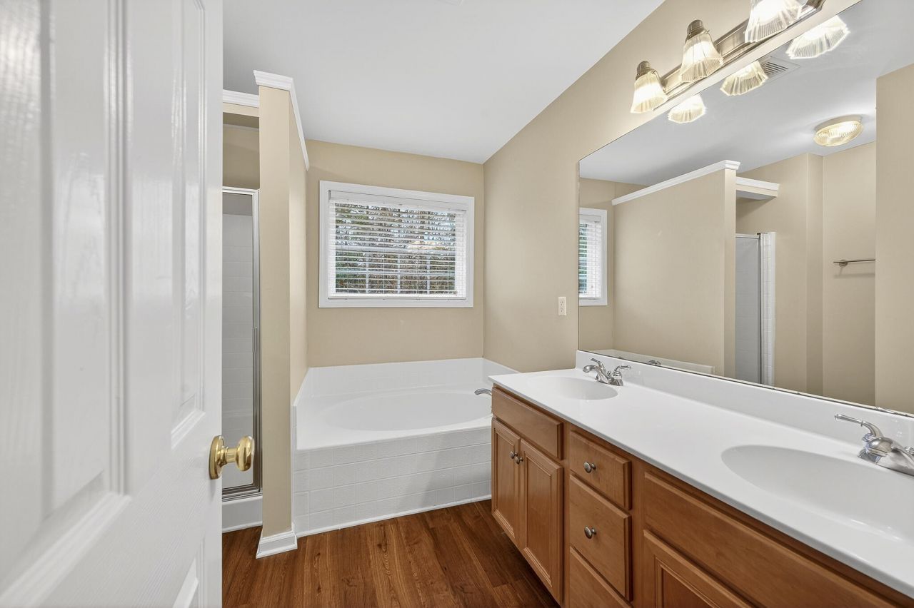 176 Thousand Oaks Circle Photo 16