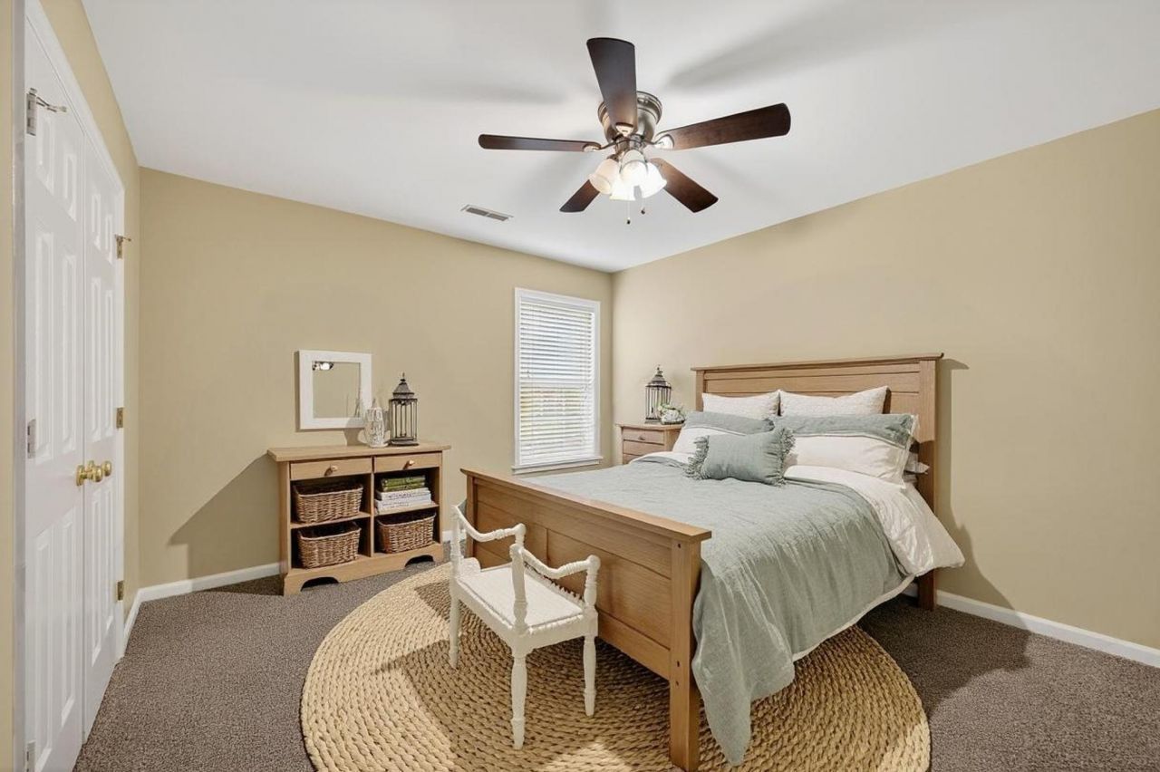 176 Thousand Oaks Circle Photo 19