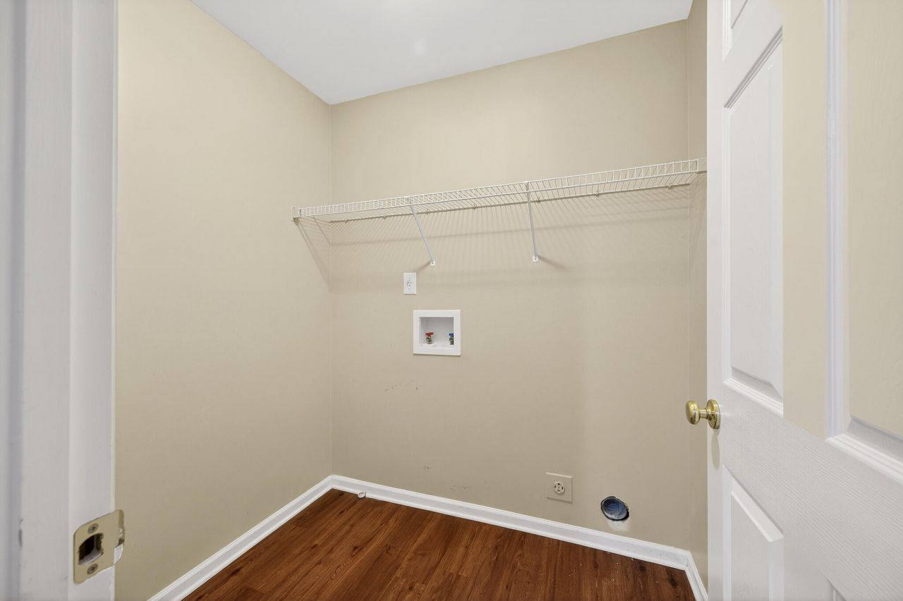 176 Thousand Oaks Circle Photo 23