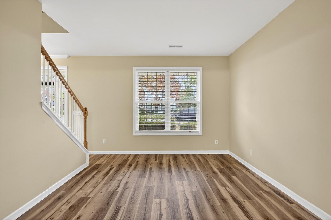 176 Thousand Oaks Circle Photo 6