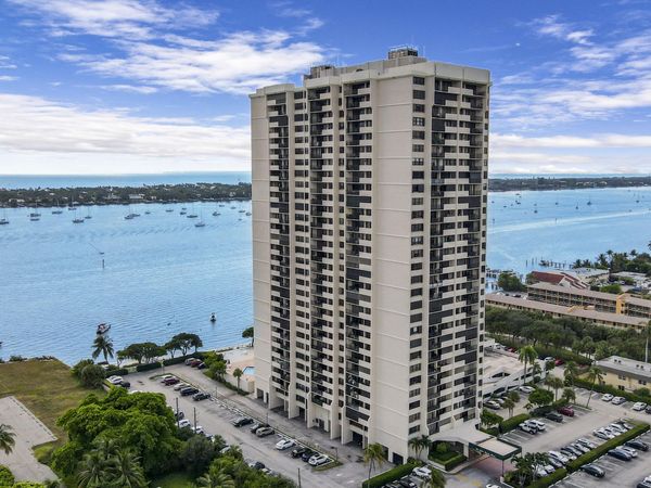 5600 N Flagler Drive, Unit 401, West Palm Beach, FL 33407