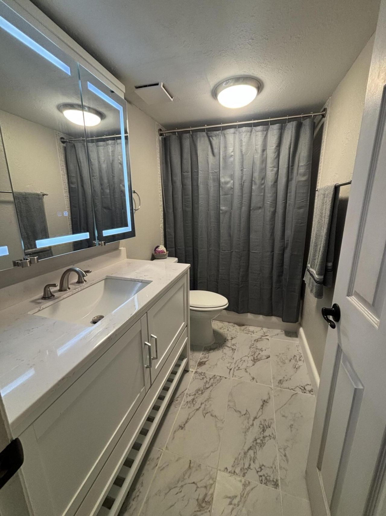 5600 N Flagler Drive, Unit 401, West Palm Beach, FL 33407 Photo