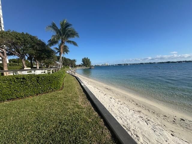 5600 N Flagler Drive, Unit 401, West Palm Beach, FL 33407 Photo