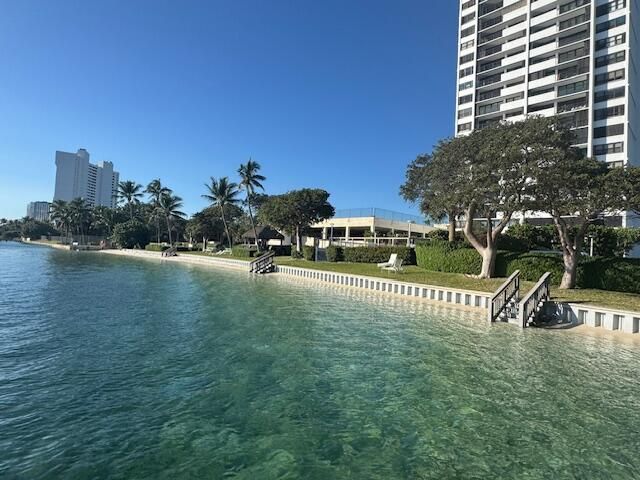 5600 N Flagler Drive, Unit 401, West Palm Beach, FL 33407 Photo