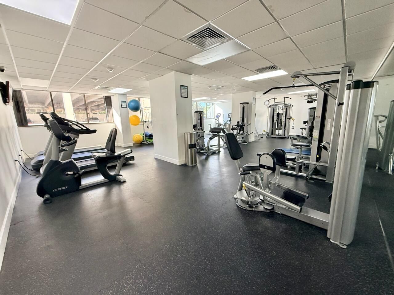 5600 N Flagler Drive, Unit 401, West Palm Beach, FL 33407 Photo