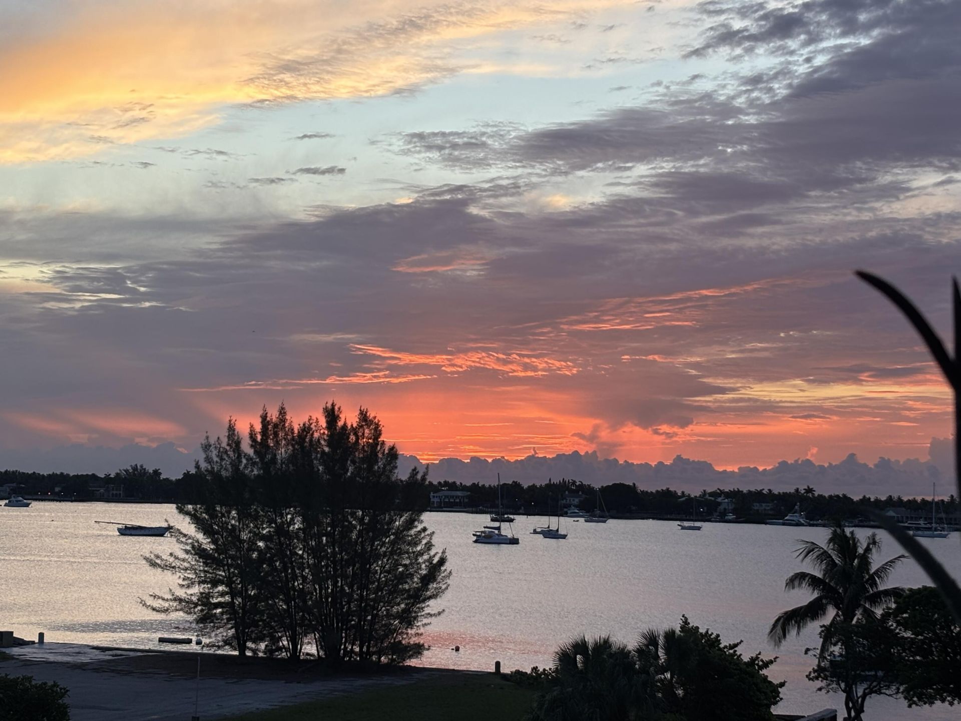 5600 N Flagler Drive, Unit 401, West Palm Beach, FL 33407 Photo