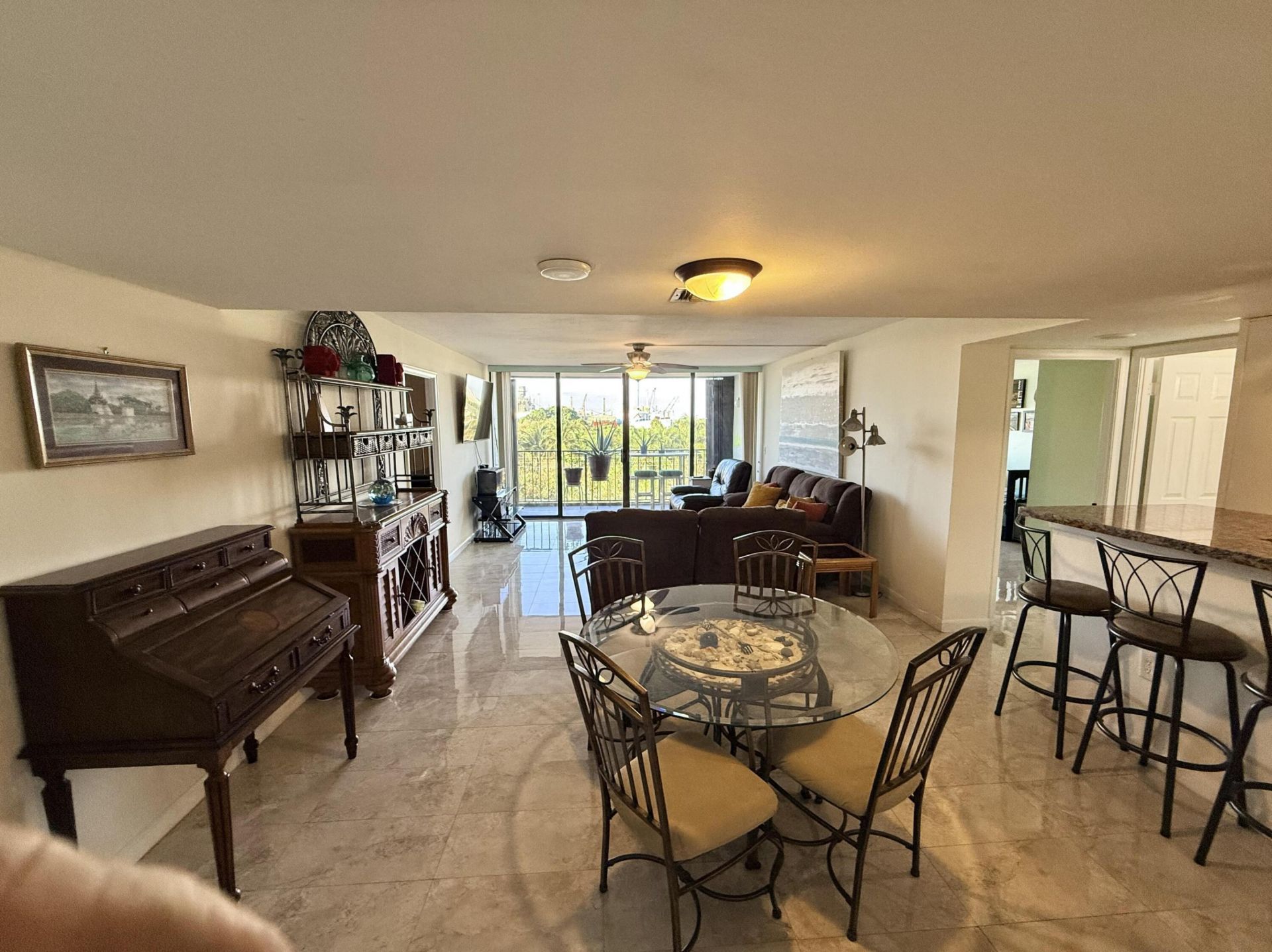 5600 N Flagler Drive, Unit 401, West Palm Beach, FL 33407 Photo