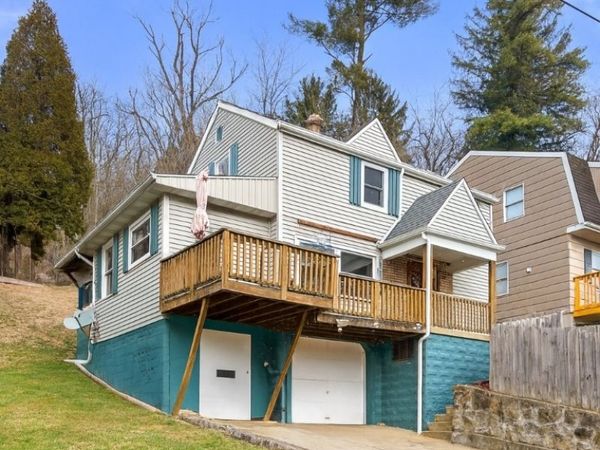 26 Elm Street, Bridgeport, OH 43912