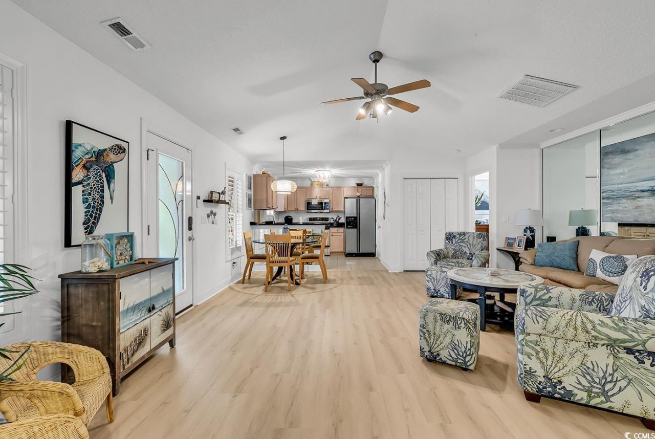 1125 Camellia Dr. Photo 6