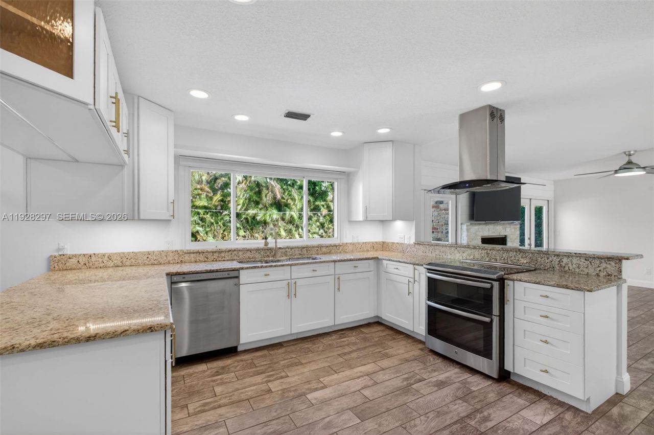 3804 SE Fairway E, Stuart, FL 34997 Photo