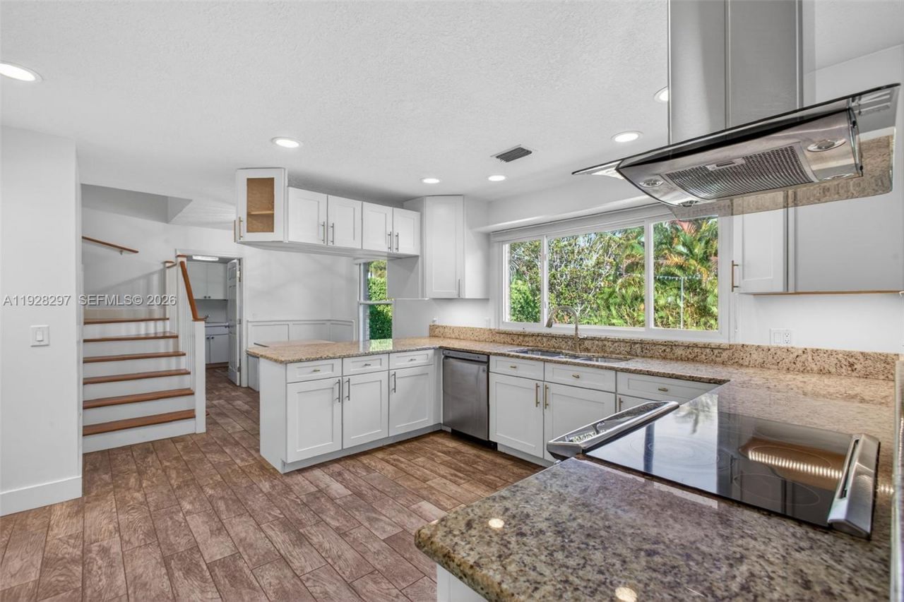 3804 SE Fairway E, Stuart, FL 34997 Photo