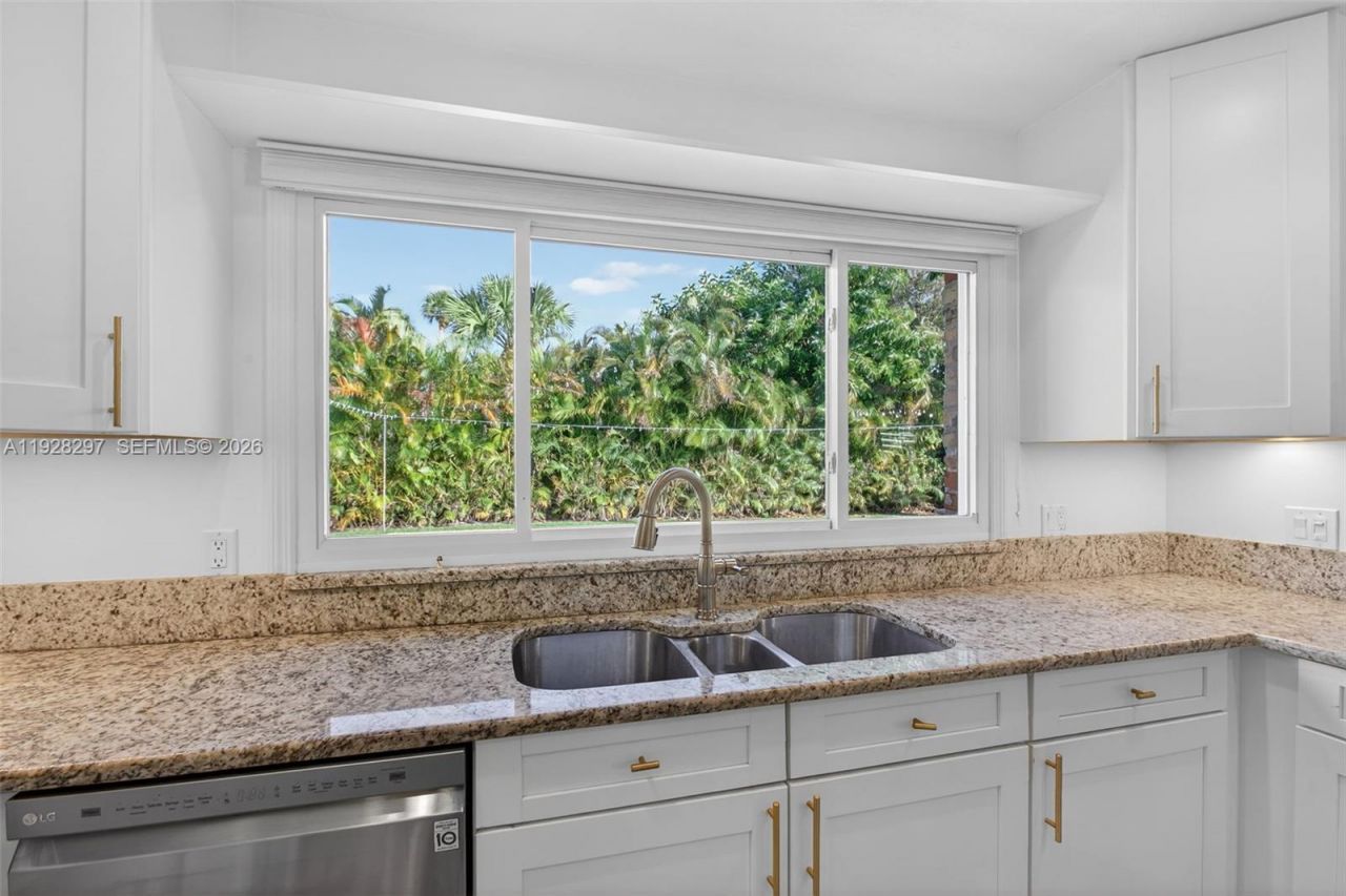 3804 SE Fairway E, Stuart, FL 34997 Photo