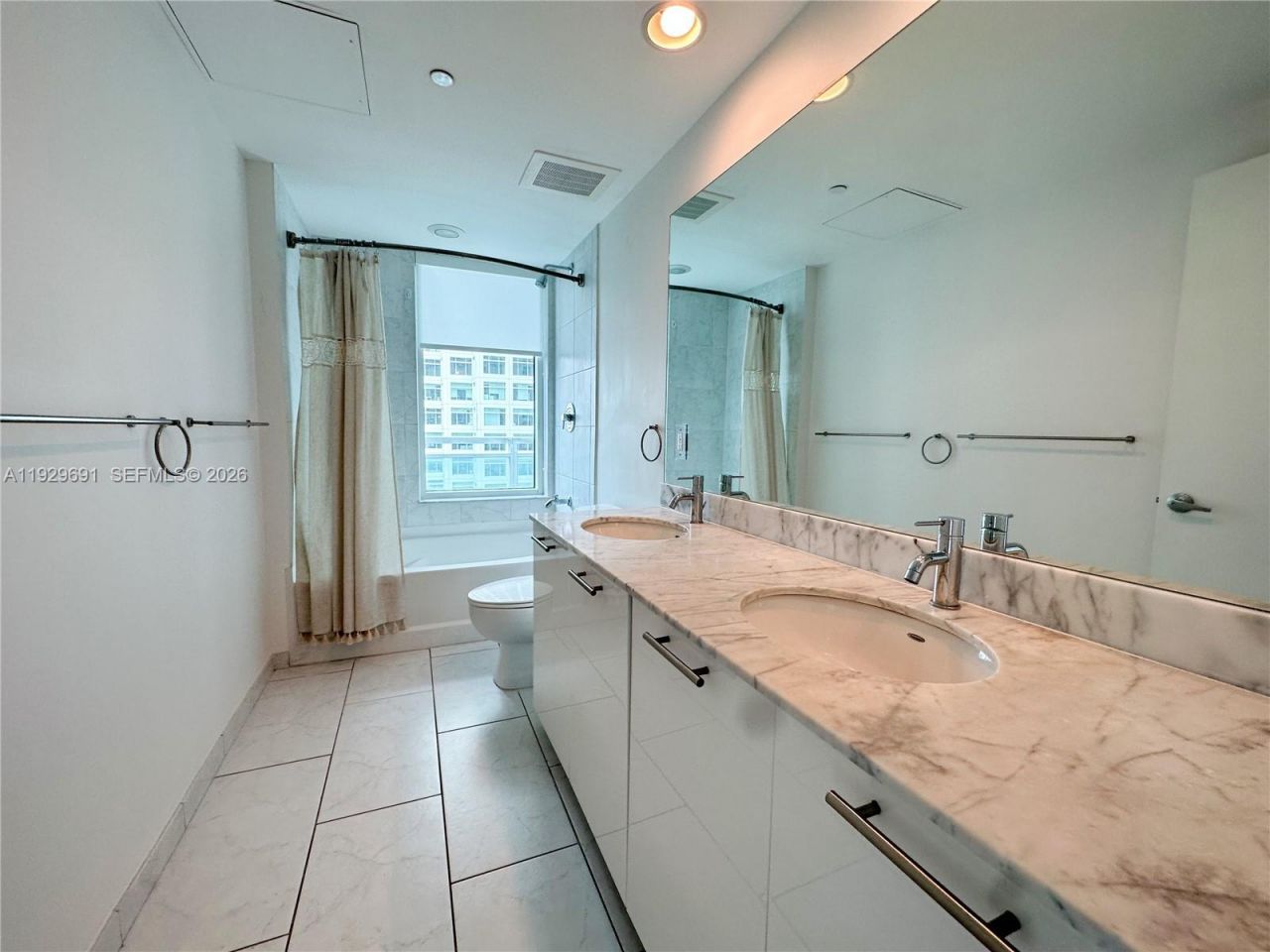 951 Brickell Ave, Unit 801, Miami, FL 33131 Photo
