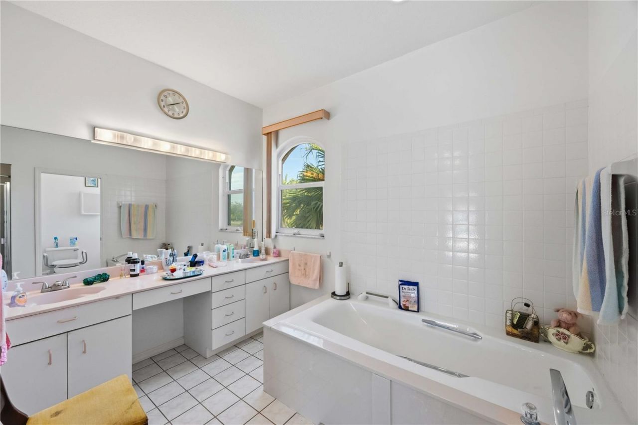 2910 Hermitage Boulevard, Venice, FL 34292 Photo