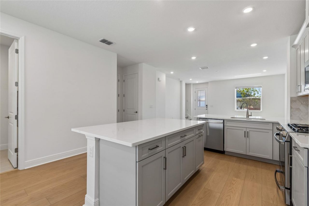 8123 Seaflower Parkway, Bradenton, FL 34210 Photo