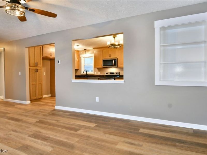 5676 Thompson Clark Road, Bristolville, OH 44402 Photo 16