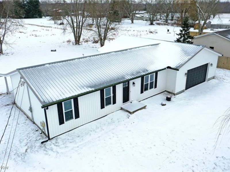 5676 Thompson Clark Road, Bristolville, OH 44402 Photo 4