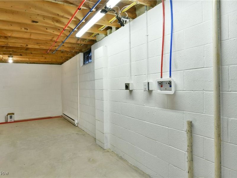 5676 Thompson Clark Road, Bristolville, OH 44402 Photo 46