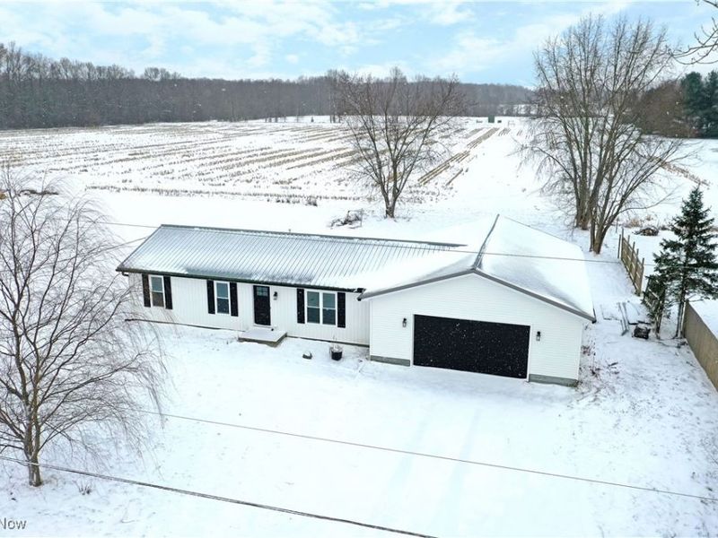 5676 Thompson Clark Road, Bristolville, OH 44402 Photo 5