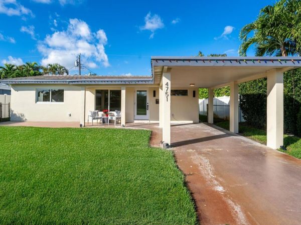4751 NE 4th Ave, Oakland Park, FL 33334