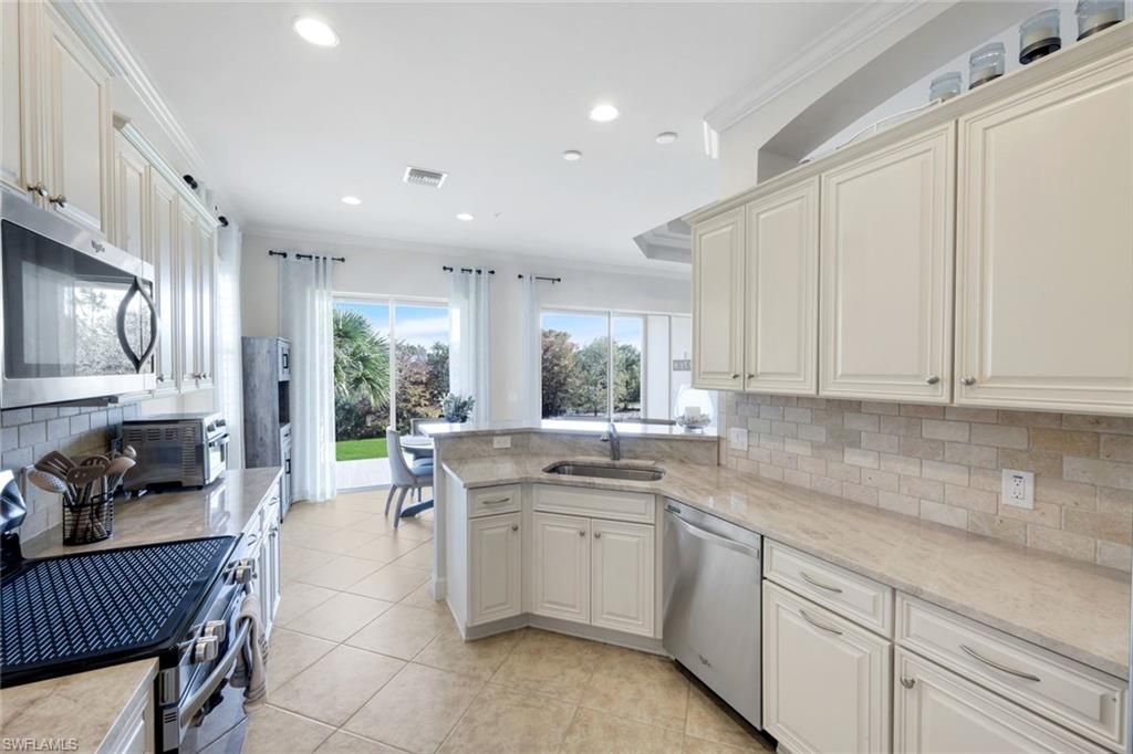 9550 Ironstone Ter, Unit 201, Naples, FL 34120 Photo