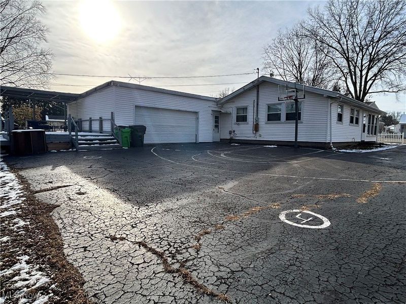 727 Circle Hill Road SE, North Canton, OH 44720 Photo 11