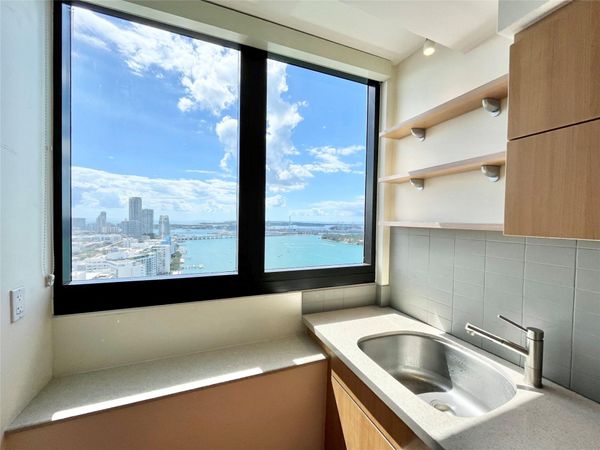 Miami Beach, FL 33139