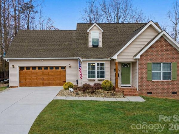 122 Valley Glen Drive, Troutman, NC 28166