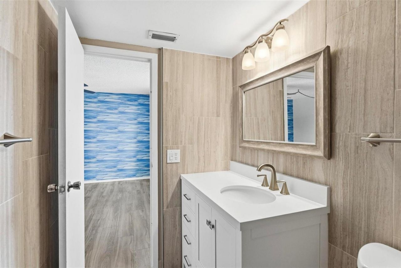 925 N Halifax Avenue, Unit 103, Daytona Beach, FL 32118 Photo
