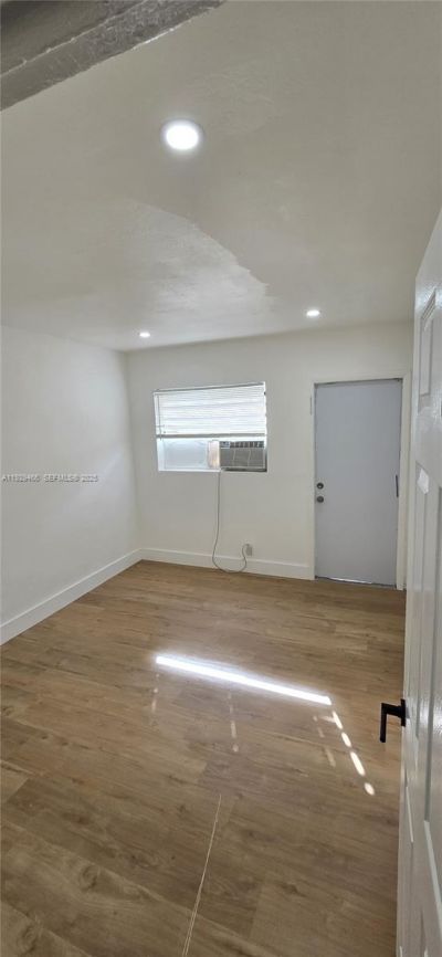 417 NW 2nd Ave, Unit 00, Hallandale Beach, FL 33009 Photo