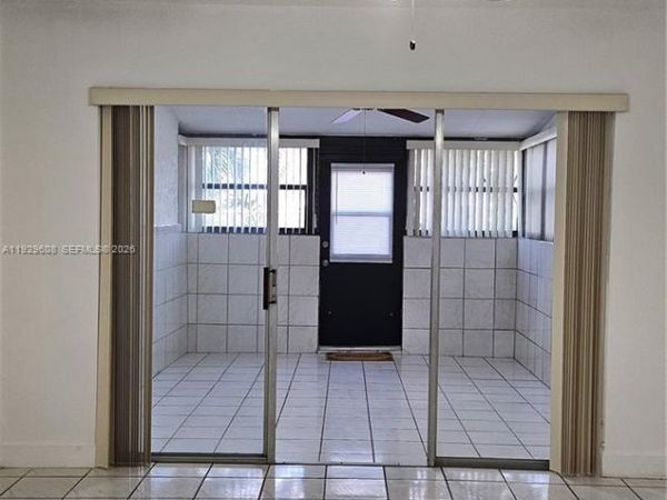 10641 SW 108th Ave, Unit 1H, Miami, FL 33176