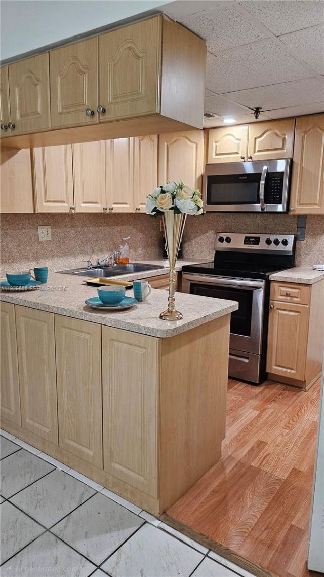 10641 SW 108th Ave, Unit 1H, Miami, FL 33176 Photo