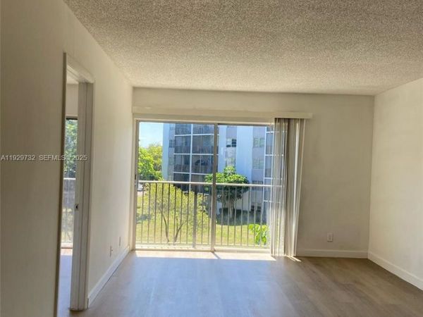 8740 N Sherman Cir, Unit 305, Miramar, FL 33025