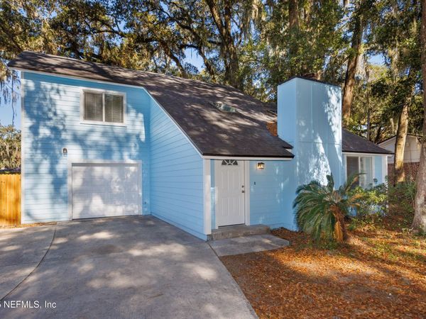 7265 OAKWOOD Drive, Jacksonville, FL 32211