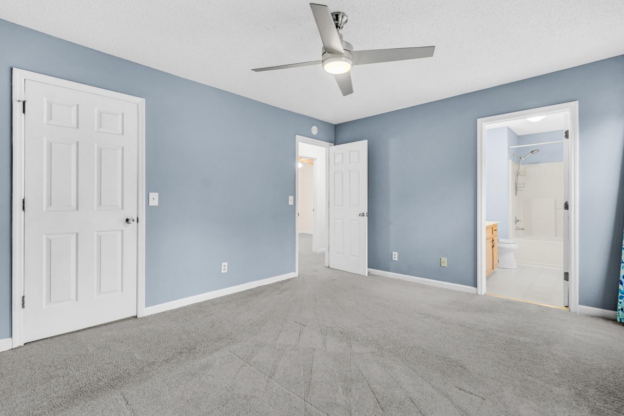 102 Outrigger Court Photo 16