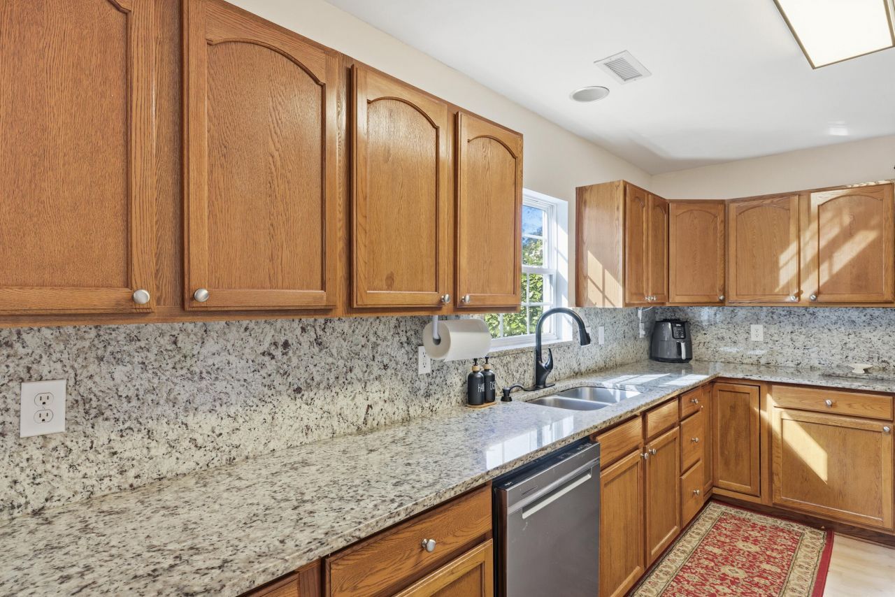 126 Oak Drive Photo 14